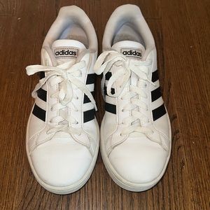 Adidas Sneakers